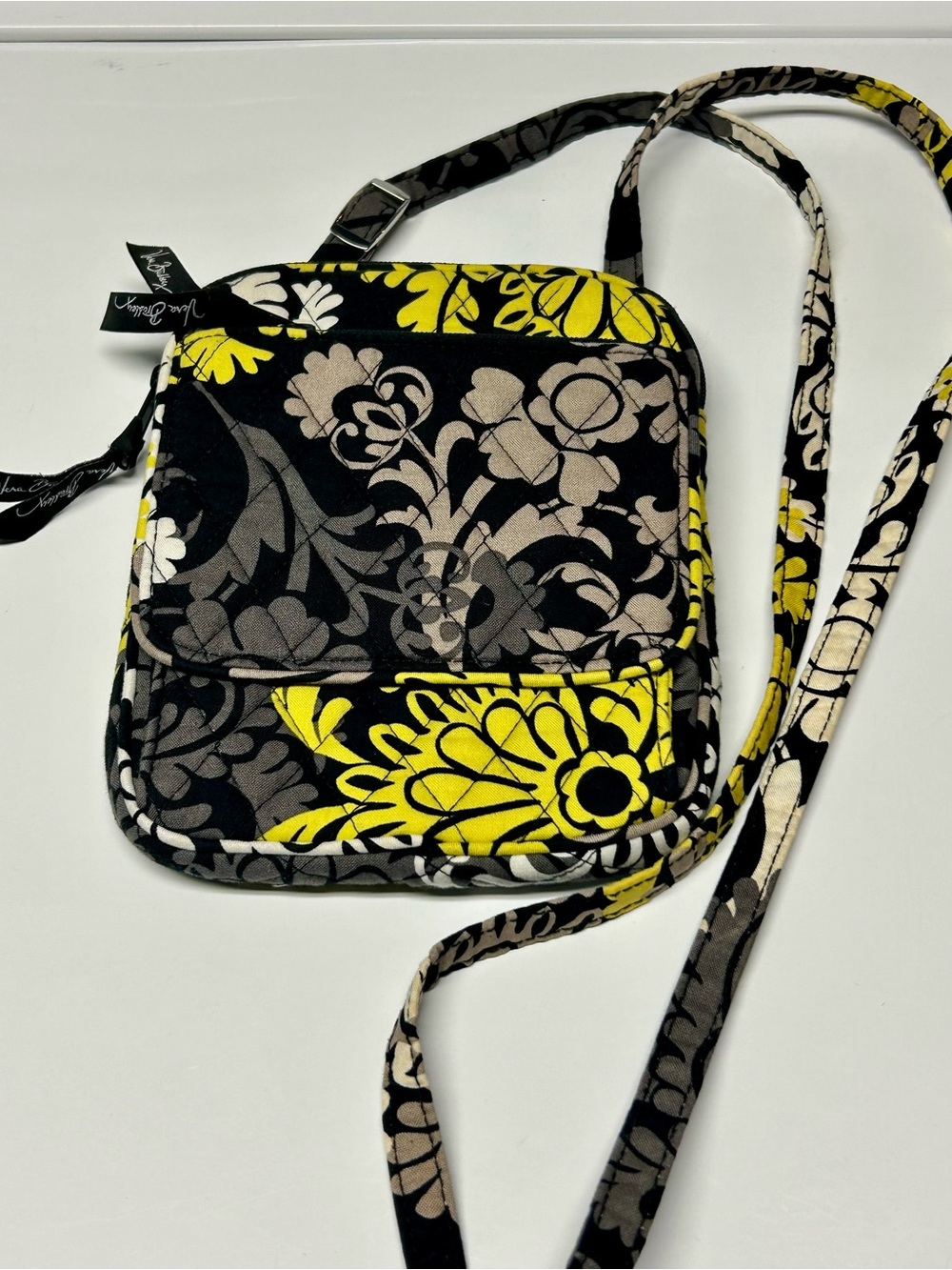 Vera Bradley Baroque Mini Hipster w/ Snap closure